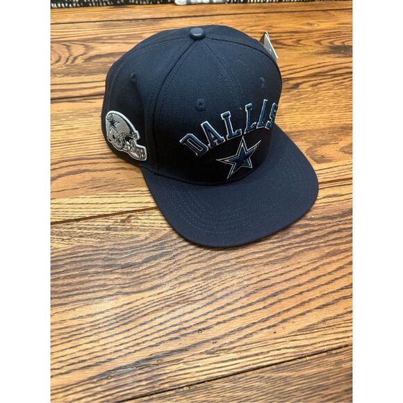 NFL Pro Standard Navy Dallas Cowboys Stacked Logo Snapback Baseball Cap Hat NWT - Picture 1 of 6